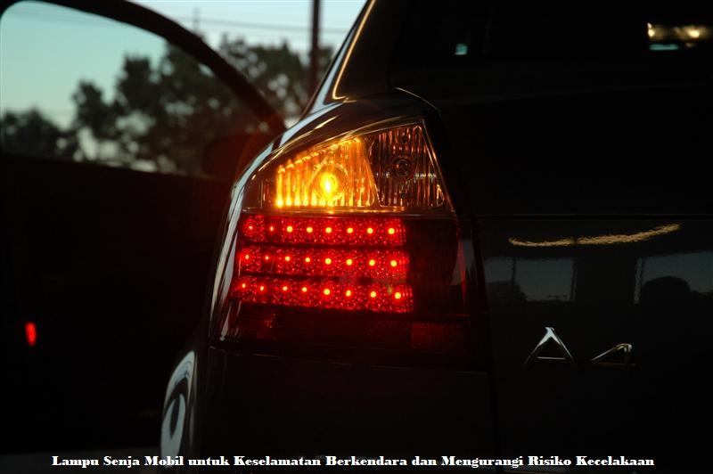 Lampu Senja Mobil