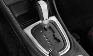 Alasan Mobil Matic Harus Direm Saat Distarter