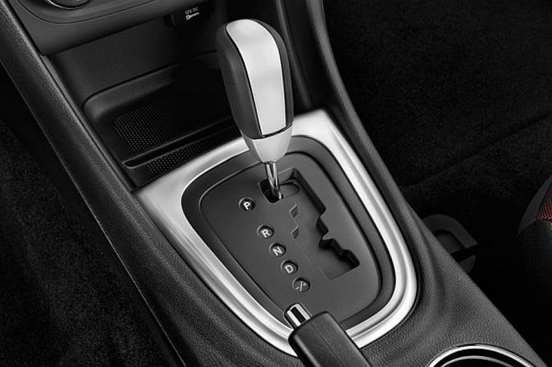 Alasan Mobil Matic Harus Direm Saat Distarter