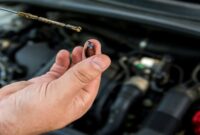 Cara Cek Volume Oli Mesin Mobil Menggunakan Dipstik