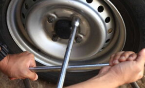 Cara Mengatasi Baut Roda Mobil Yang Patah Atau Dol