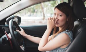 Cara Mengatasi Mobil Bau Bensin