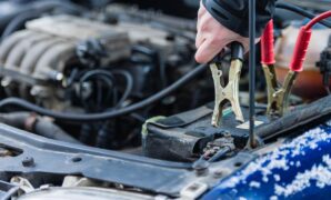 Cara Merawat Baterai Aki Mobil Agar Lebih Awet Cara Merawat Baterai Aki Mobil Agar Lebih Awet