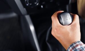 Perbedaan Transmisi Manual Dan Otomatis