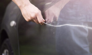 Cara Menghilangkan Baret Mobil