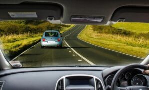 Tips Aman Menyalip Mobil Lain Di Jalan Tips Aman Menyalip Mobil Lain Di Jalan